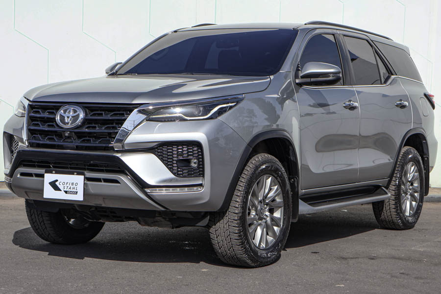 TOYOTA FORTUNER 4X4 2023 - 3192